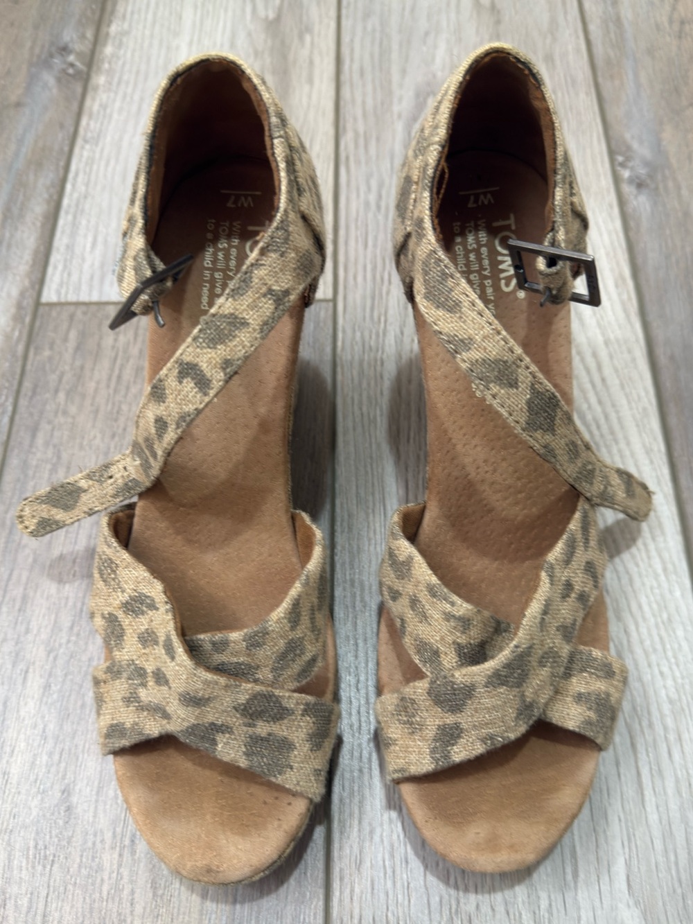 Tom’s wedges size 7